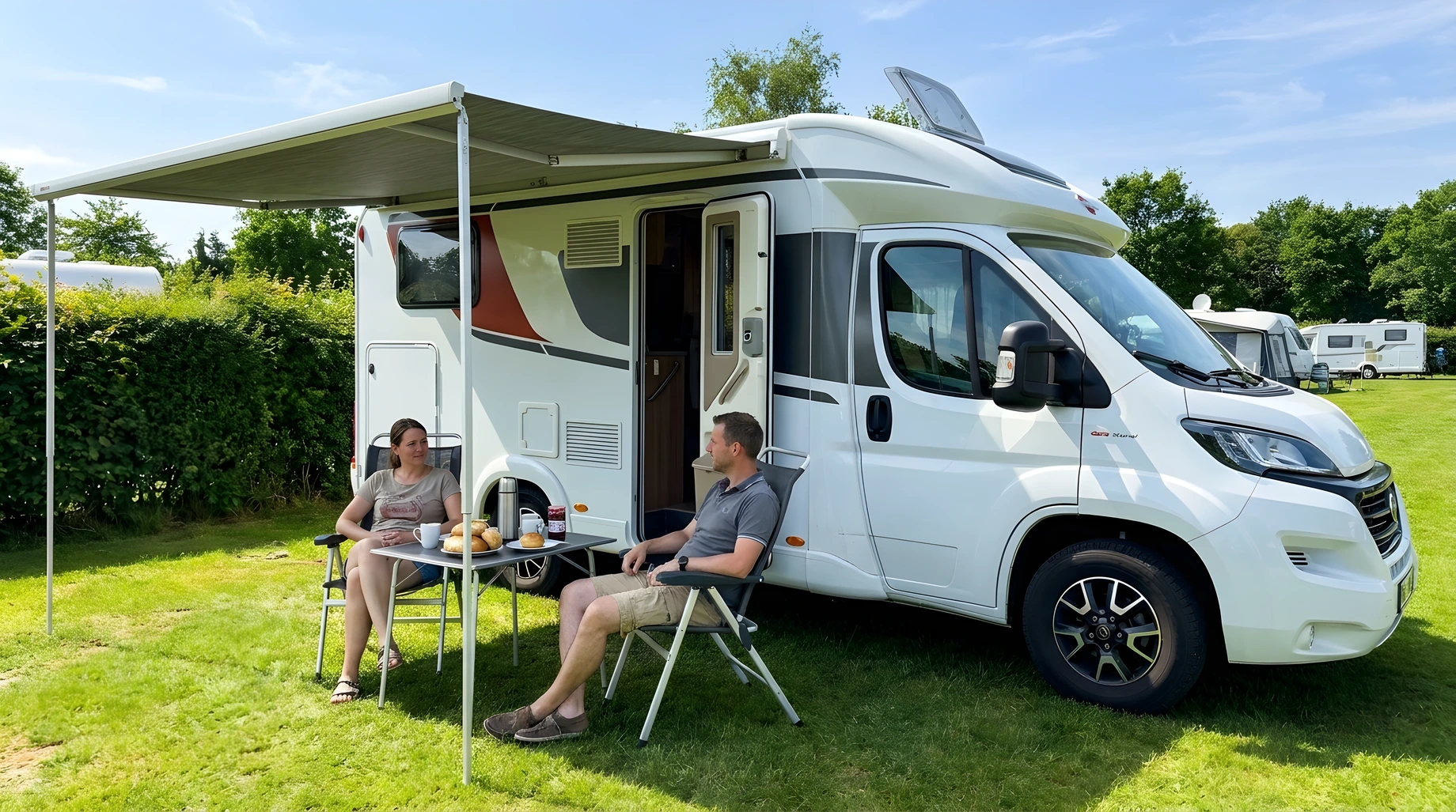 Reisemobil Bürstner Nexxo Van T 569 am Stellplatz